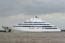 TatianaClausSchaefe45.jpg